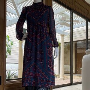 Julia Jordan Boho Long Sleeve Maxi Dress in Green with Burgundy Floral Print S